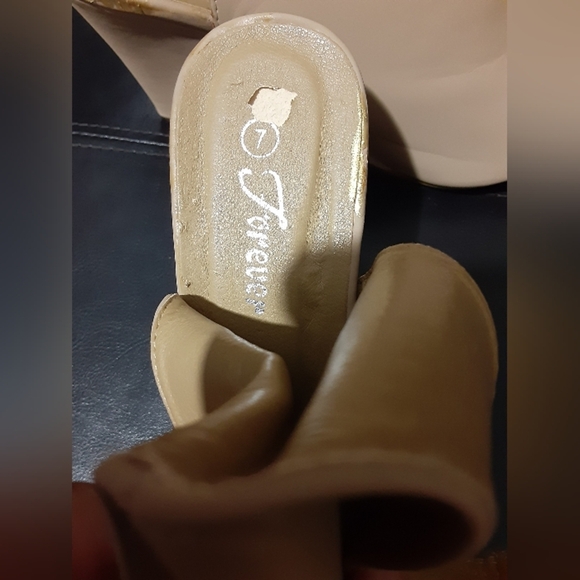 Forever Women's Tan Floral Embroidered Peep Toe Platform Highheel Slingback 7 - Picture 6 of 9